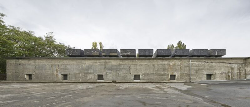 Berlin: The Feuerle Collection Guided Tour and Entry Ticket - Viewing a Curated Mix of Antiquities and Contemporary Art