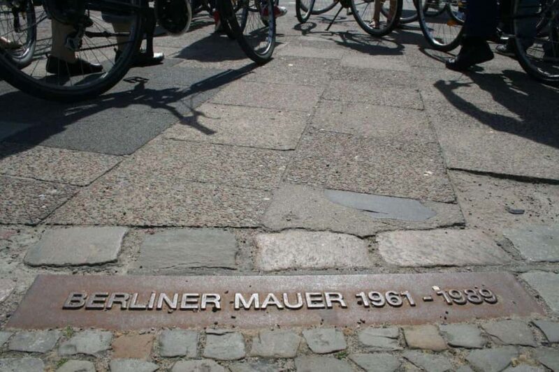 Berlin: The Wall and Third Reich Guided Bike Tour - The Significance of the Bunker and WWII Sites