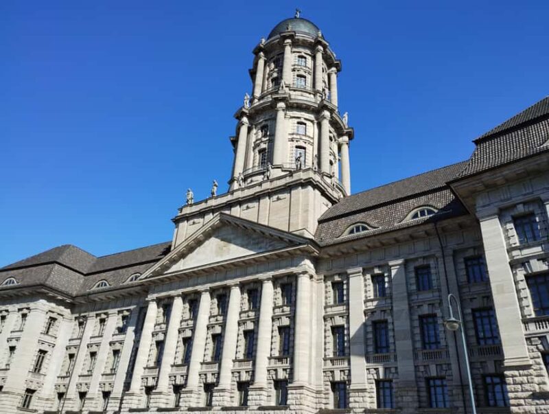 Berlin: Tour through Old Berlin  on the trail of the city's early history - Strolling Down Unter den Linden to Gendarmenmarkt