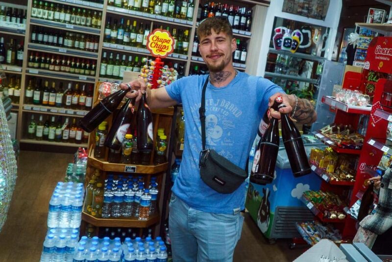 Berlin: Underground Party Tour - The Guide’s Role in Sharing Insider Tips and Funny Anecdotes