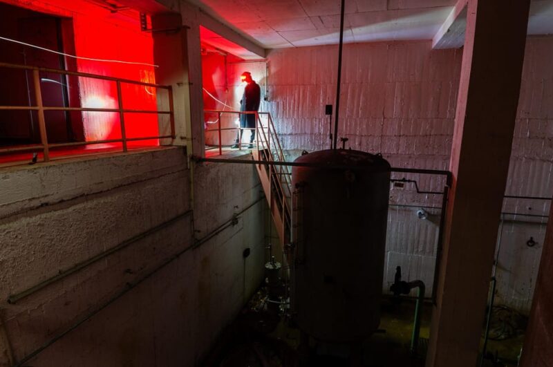 Berlin: Urbex Abandoned Places & History Tour - Ascending to Rooftops for Unique Views