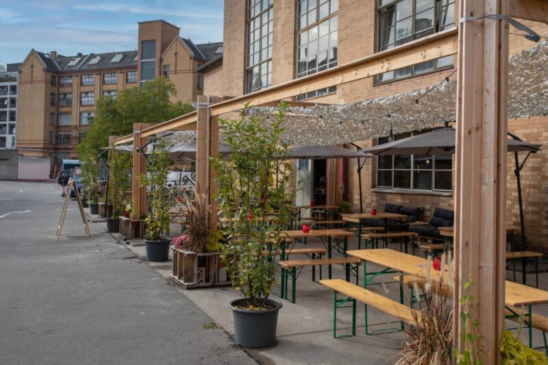 Berlin: Vagabund Brauerei Beer Tasting & Guided Brewery Tour - The Guides: Passionate Experts Making the Tour Shine