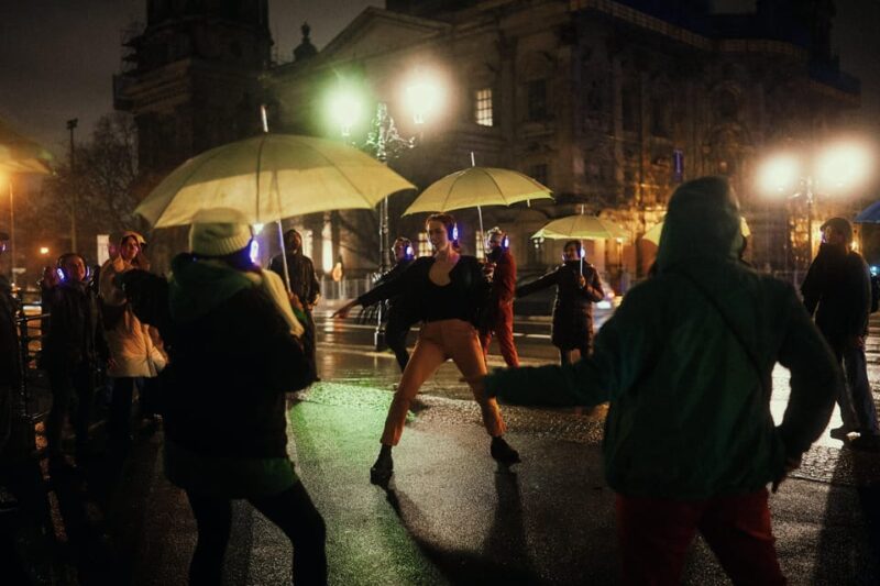 Berlin: Walk and Dance Silent Disco Tour with 80s / 90s - Highlighted Stops: Berlins Historic Sights Turned Dance Floors