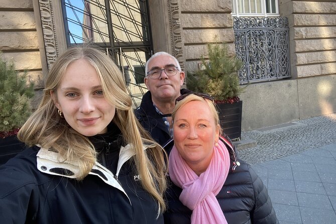 Berlin Wall: Greatest Escapes Self-Guided Walking Adventure - Logistics: Meeting Points and Accessibility