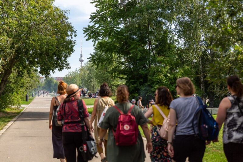 Berlin Wall: Small Group Guided Tour - Practical Details: Meeting Point and Accessibility