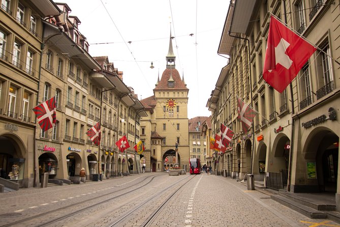 Bern Highlights Small-Group Walking Tour with a Local - Exploring Berns UNESCO World Heritage Old Town