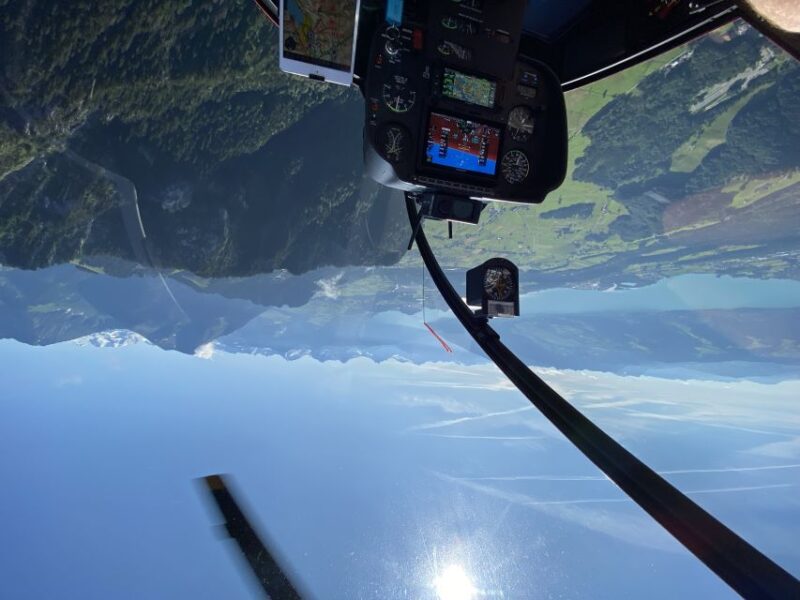 Bern: Mountain & Lake Helicopter Flight for 2 or 3 People - The Photography and Souvenir Experience