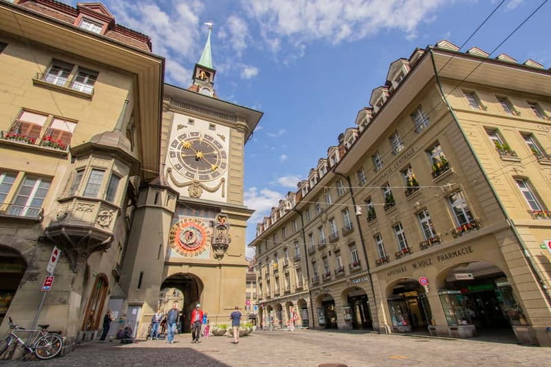 Bern: Private Express Walk with a Local in 60 minutes - Key Points