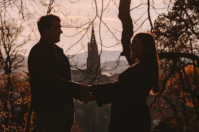 Bern Private Photoshoot with Optional Picnic by the River - Convenient Meeting Points and End Location in Bern