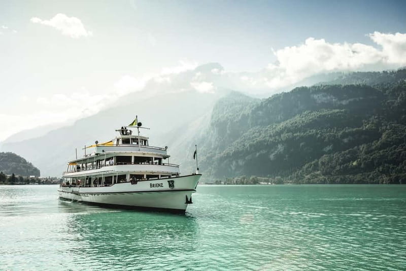 Berner Oberland: Swiss Half Fare & STS Holder 1st Class Pass - Explore Swiss Landscapes with the Berner Oberland Pass