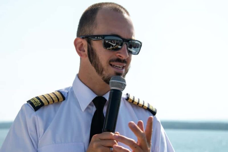 Berthier-sur-Mer: 1000 Razorbill Penguins Observation Cruise - Navigating the River to the Razorbill Breeding Islands