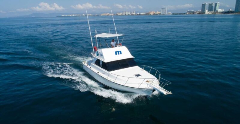 Bertram 38' Convertible Boat in Puerto & Nuevo Vallarta - Refreshments and Comfort During Your Trip