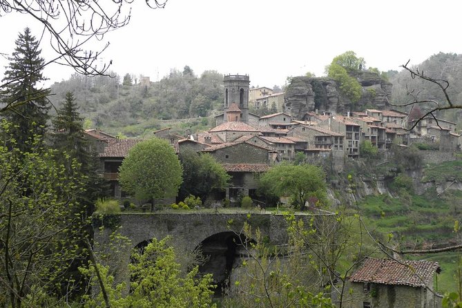 Besalú, Rupit & Vic Private Tour small group and hotel pick up from Barcelona - Scenic Journey to the Garrotxa Volcanic Area Natural Park