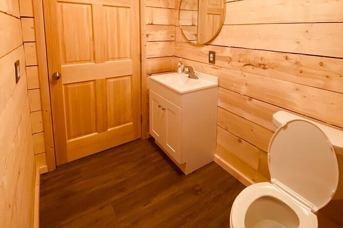 Best Alaskan Cabin Aurora Viewing with Photography @Aurora Camp - The Experience of Watching the Aurora from the Cabin