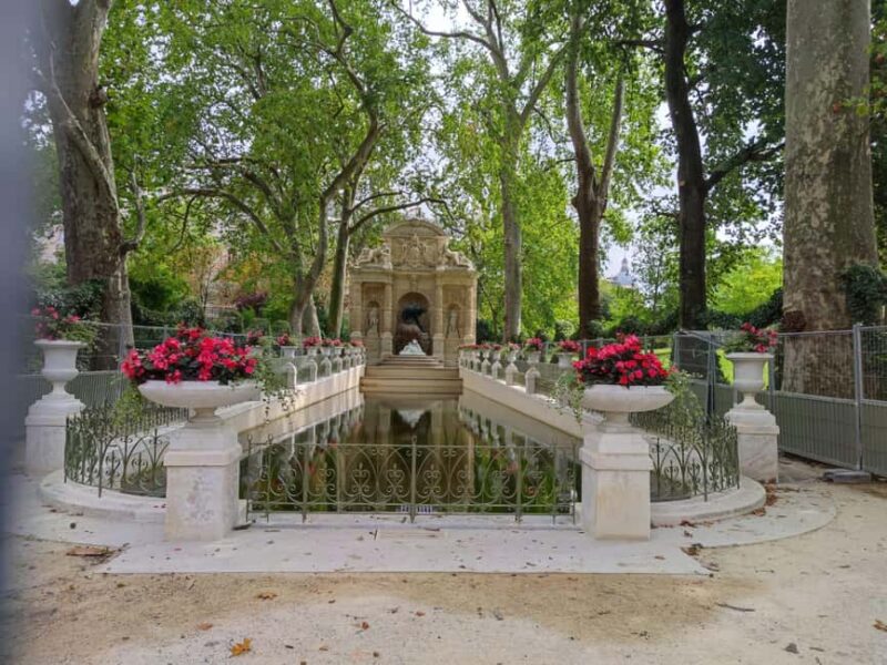 Best Bits of Paris: 40 Favourites Walking Tour 5 hours - Who Will Love This Tour?