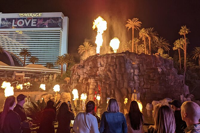 Best Boulevard of Las Vegas: A Night Walking Tour of The Strip - Logistics and Group Experience