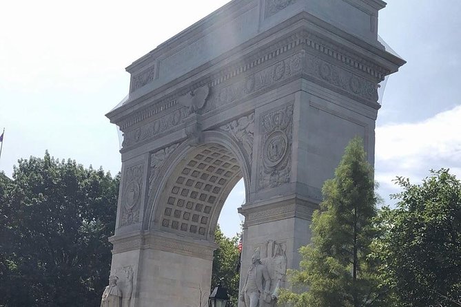 Best City Tour NYC 4 Hours up to 5 people - Exploring Iconic Sites: From the Statue of Liberty to the Brooklyn Bridge