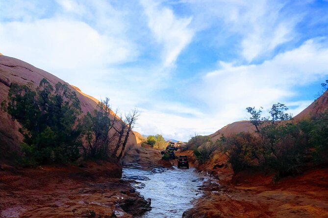 BEST! Hell's Revenge U-Drive 4X4 Tour in Moab +Dinosaur Tracks! - Key Points