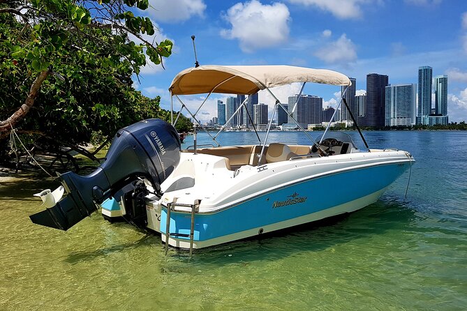 Best Miami self-driving boat rental! - Navigating the Logistics and Group Size