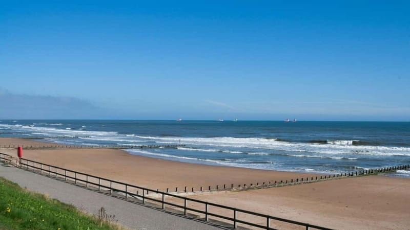 Best of Aberdeen: Private Walking Tour with a Local - Pacing and Atmosphere of the Tour