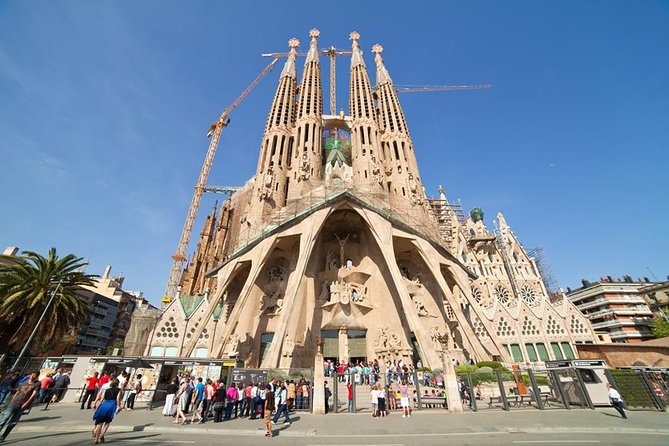 Best of Barcelona Guided Tour with Port or Hotel Pick up - Key Points