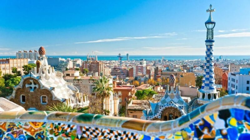 Best of Barcelona: Sagrada Familia & Park Guell with Pickup - Practical Details: Logistics, Group Size, and Accessibility