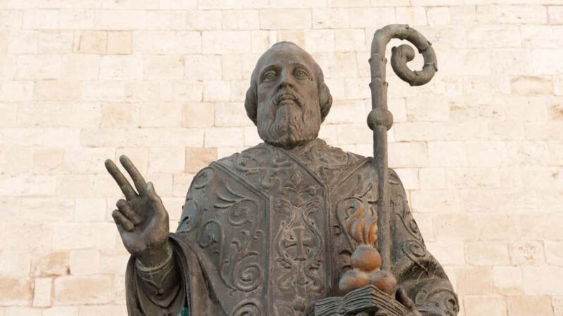 Best of Bari: Private Walking Tour with a Local - Discovering Bari’s Seaside Lungomare