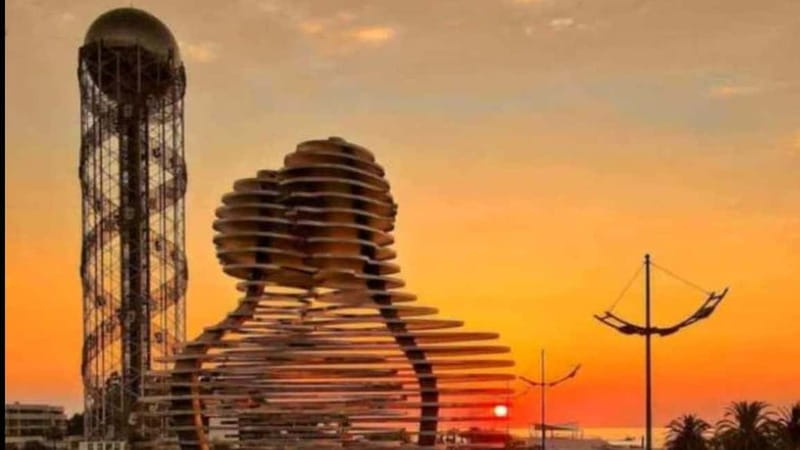 Best Of Batumi: Private, Guided Walking Tour in the City - Exploring Piazza Square’s Italian Charm