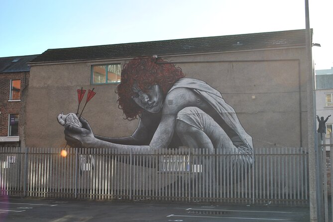 Best of Belfast Walking Tour - Starting at Belfast City Hall: A Grand Welcome