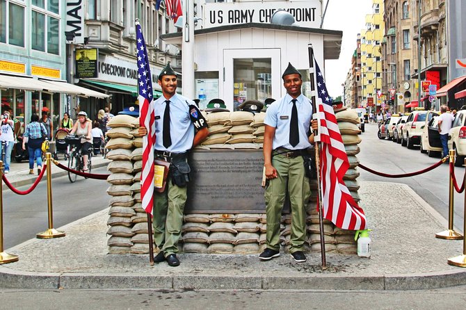 Best of Berlin with a licensed Guide - Checkpoint Charlie: Cold War Icon