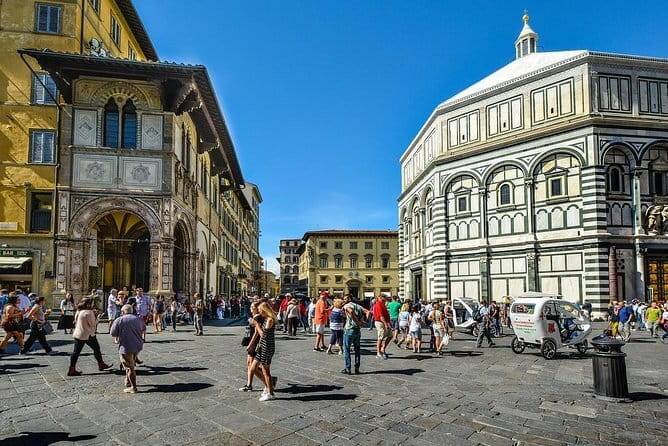 Best of Florence: Small Group Tour Skip-the-Line David & Accademia with Duomo - The Charm of Ponte Vecchio and the Riverside Walk