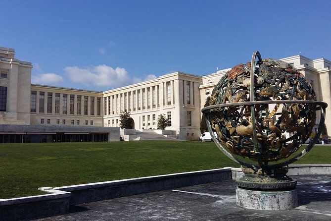 Best of Geneva City Tour with optional boat cruise - Iconic Landmarks: Jet d’Eau and Flower Clock