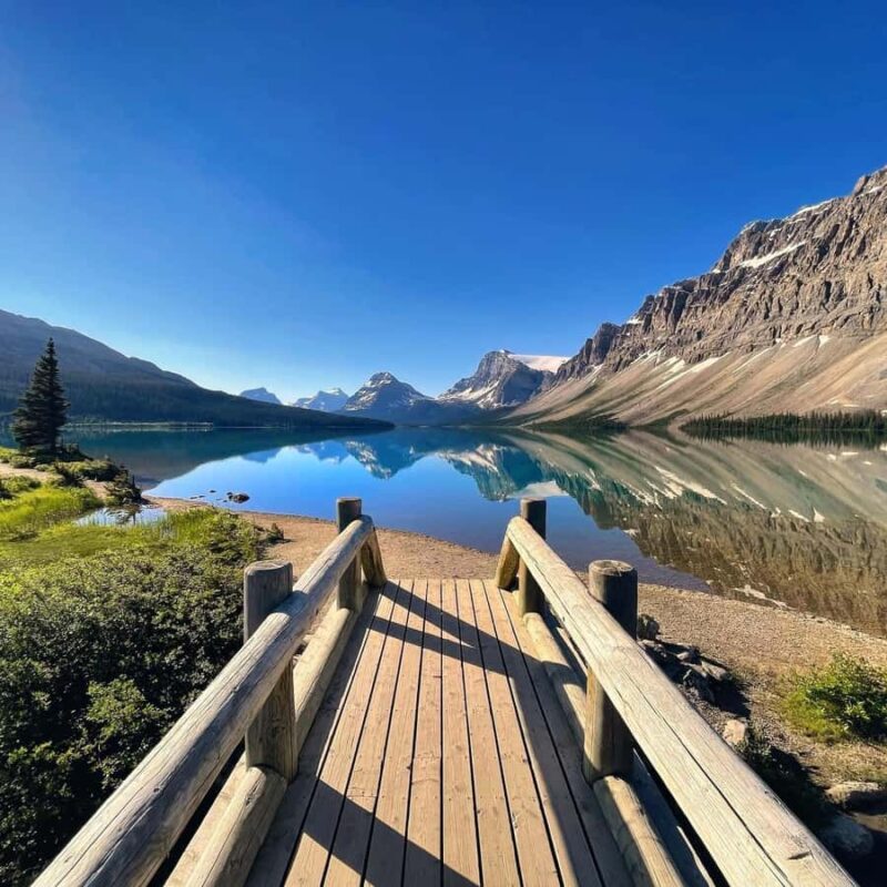 Best of Glaciers from Calgary/Canmore/Banff: Tour - Visiting the Iconic Glacier Lakes