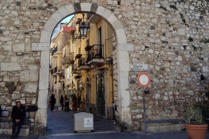 Best of Godfather and Taormina Tour with Street Food Tasting - Exploring Taormina’s Historic Pedestrian Path