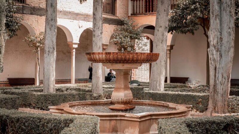 Best of Granada: Private Walking Tour with a Local - Navigating the City with Local Knowledge