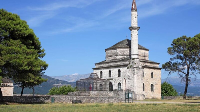 Best of Ioánnina: Private Walking Tour with a Local - Accessibility and Family-Friendly Options