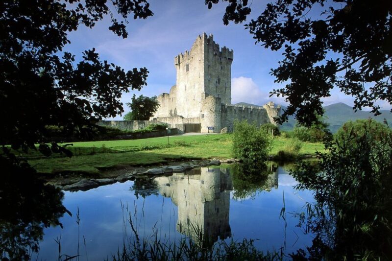 Best of Ireland 6-Day Backpackers Economy Tour - Visiting the Cliffs of Moher and the Burren