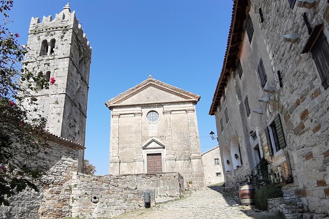 Best of ISTRIA: Amphitheater PULA + ROVINJ + HUM Tour - Visiting the Pula Amphitheatre: A Roman Landmark