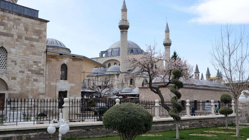 Best of Konya: Private Walking Tour with a Local - Architectural Highlights: Seljuk and Ottoman Influences