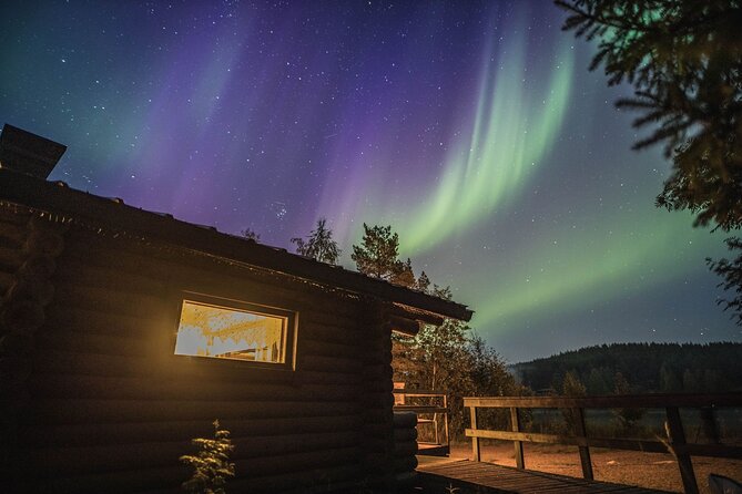 Best Of Lapland: Sauna, Ice swimming, Dinner & Northern Lights - Cozy Dinner by the Fire with Smoked Salmon