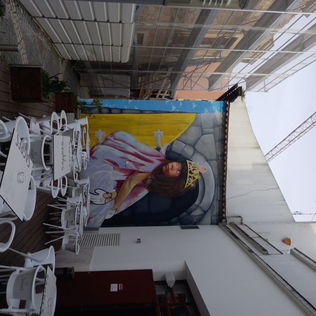 Best of Leiria: Private Tour - Visiting the House of Painters and the Arch House