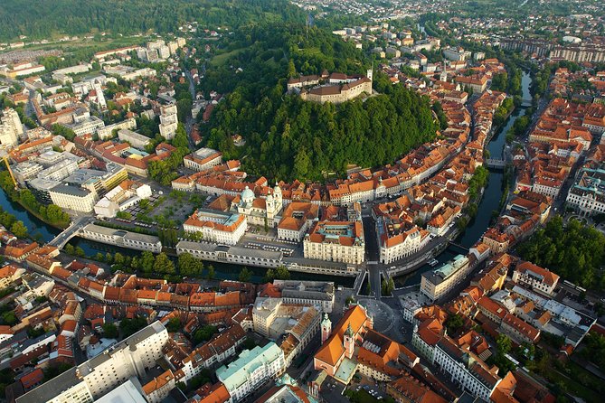 Best of Ljubljana, Classical walking tour of Capital city - Starting at the University of Ljubljana