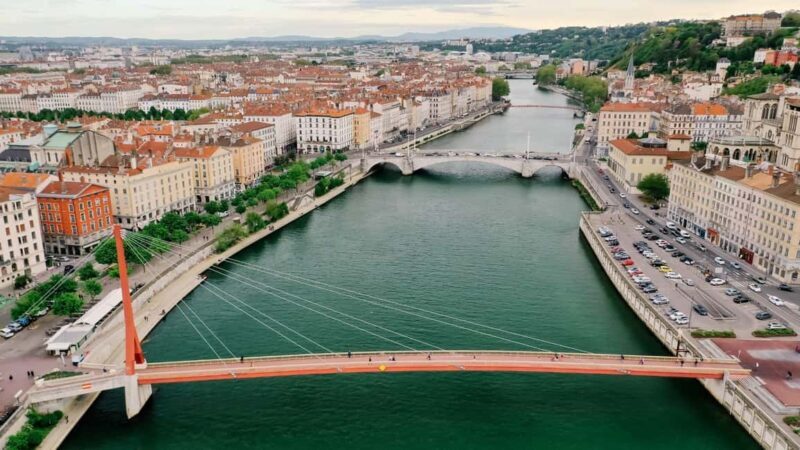 Best of Lyon: Private Walking Tour with a Local - Lyon’s Culinary Scene and Best Local Treats