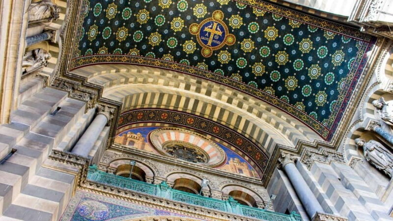 Best of Marseille: Private Walking Tour with a Local - Insider Tips for Authentic Marseille Food and Markets