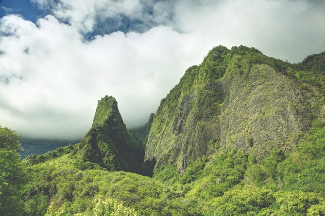 Best of Maui Tour: Sips, Sites and Bites with Lunch - The Lush Beauty of Iao Valley and Its Legend
