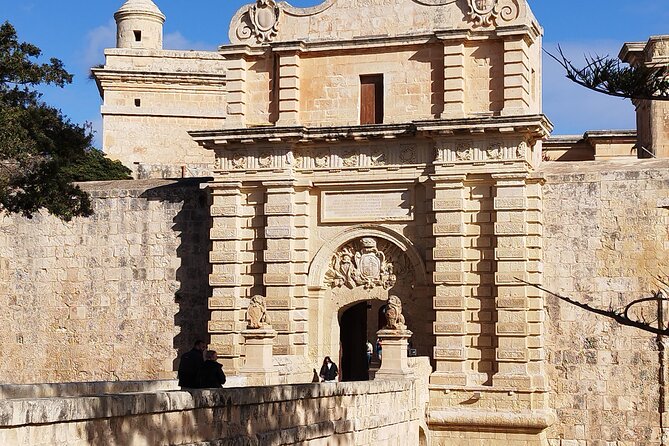 Best of Mdina and Rabat Walking Tour - Vilhena Palace and Pjazza Mesquita: Architectural Gems