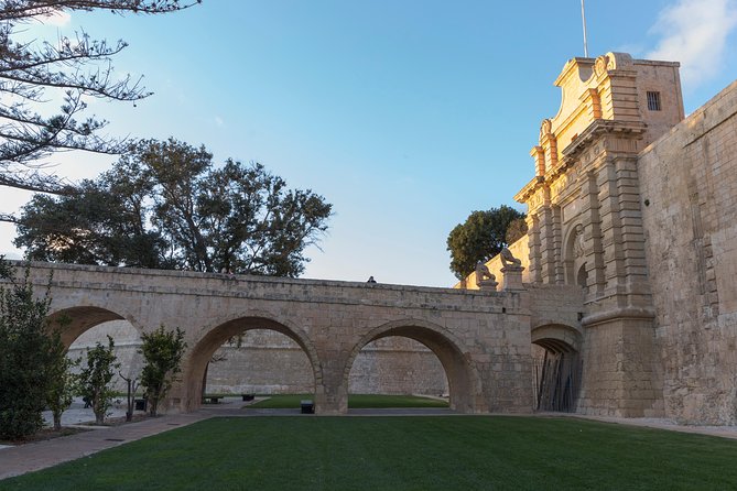 Best of Mdina and Rabat Walking Tour - Meeting Point, Group Size, and Accessibility
