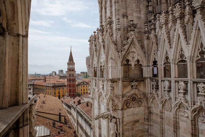 Best of Milan Small-group Walking Tour with Duomo visit - Strolling Down Via Dante: Milan’s Medieval and Modern Face