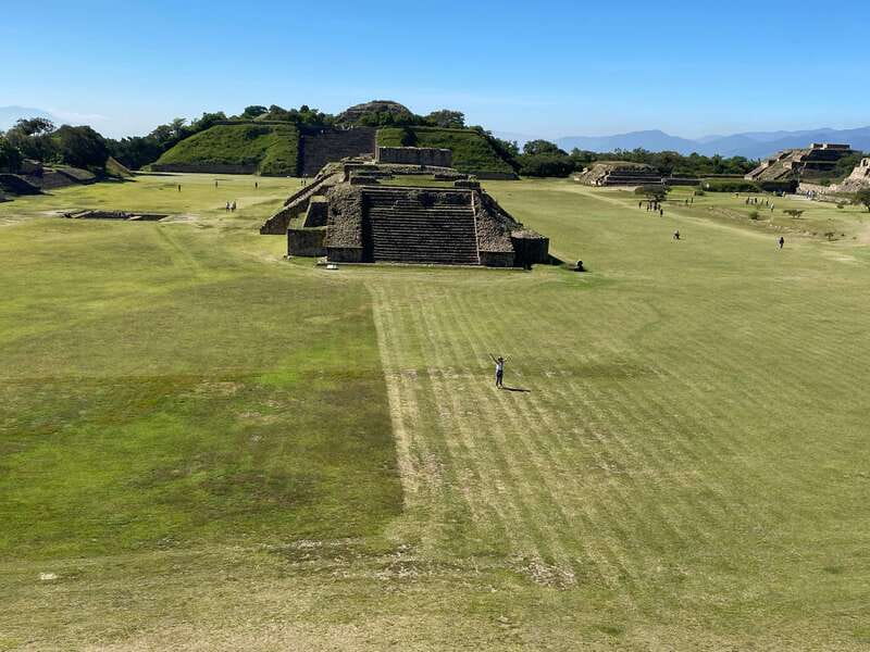 Best of Monte Albán and visit two villages arround - Tour Guides and Multilingual Support