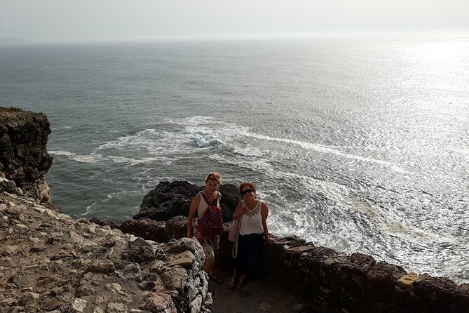 Best of Nazaré Tour - Captivating Cliffside Views from the Farol da Nazaré